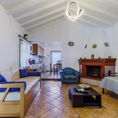 Nerissa Cottage - Skopelos Glossa Atheato Eksteriør billede
